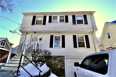3 Bedroom / 1.5 Bath Single Family Home in Worcester, MA 